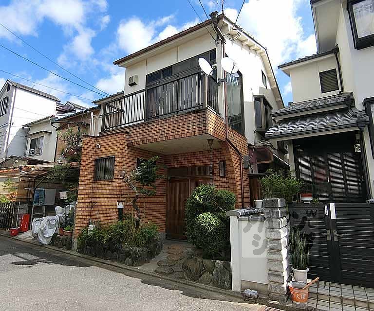 西ノ京南大炊御門町貸家