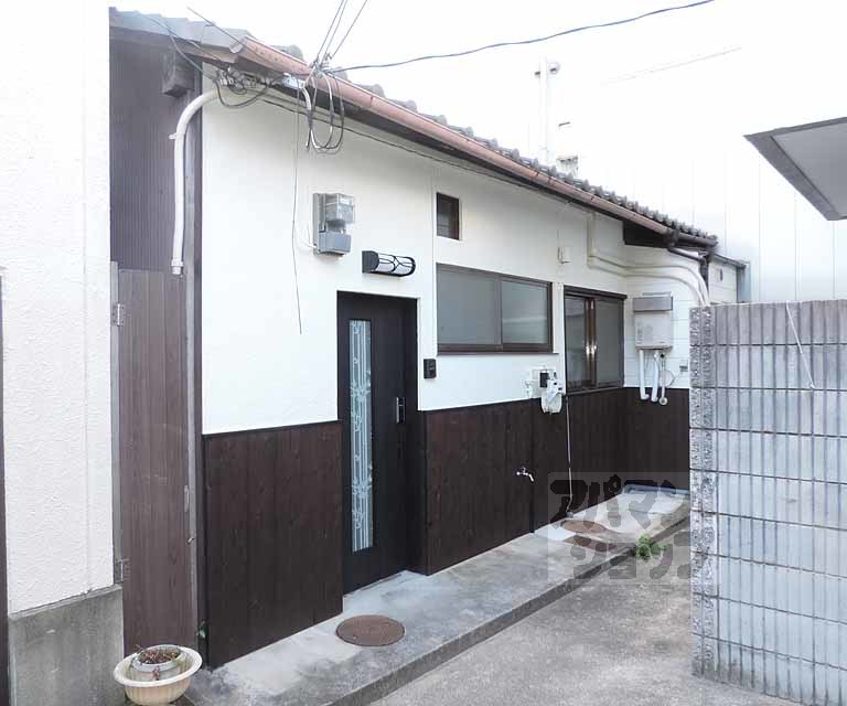 西ノ京池ノ内貸家